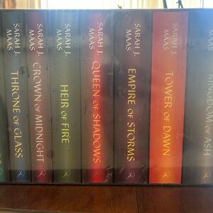Sarah J. Maas Hardcover Book Set - Multicolor Spines (Red, Green, Black)
